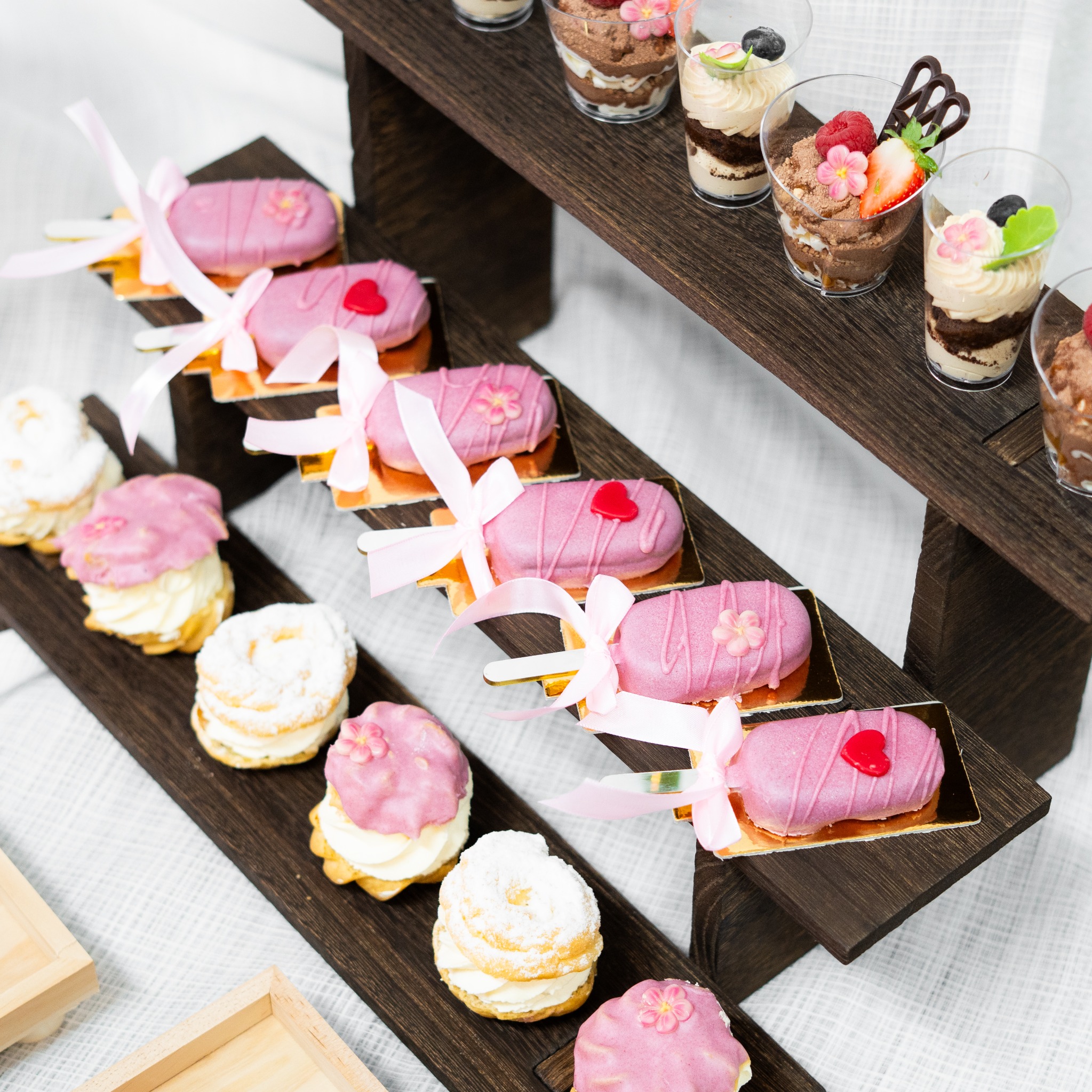 Ponuka cupcake stôl cukráreň Domáca chuť Dolný Kubín - Ružomberok DomacaChut.sk ružové dezerty a mini veterníky 07